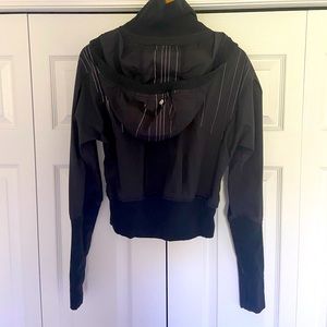Lululemon Run Reflect Cropped Jacket